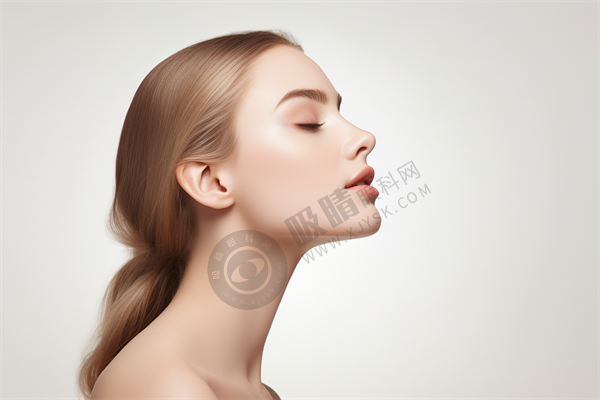 进口假体隆胸能用一辈子吗？毛面假体真的能降低包膜挛缩率吗？​