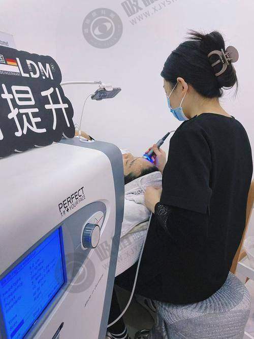 超声炮改善面部松弛和法令纹的原理及优势：科技美肤奥秘