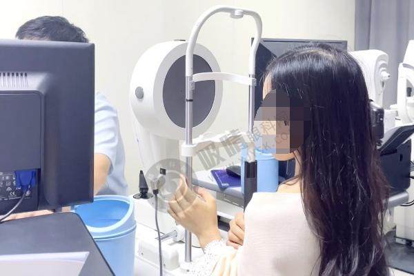 视百年眼科 耀中广场院区