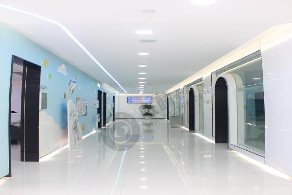 重庆爱成眼科医院1.jpg